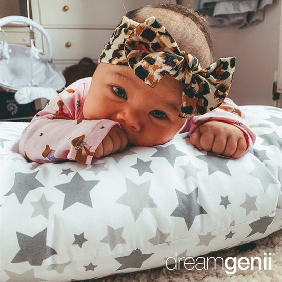 Dreamgenii Baby Feeding Pillow - Dot Design